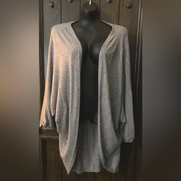 Roffe Accessories Gray Oversized Kimono Wrap One Size fits most - Picture 2 of 5